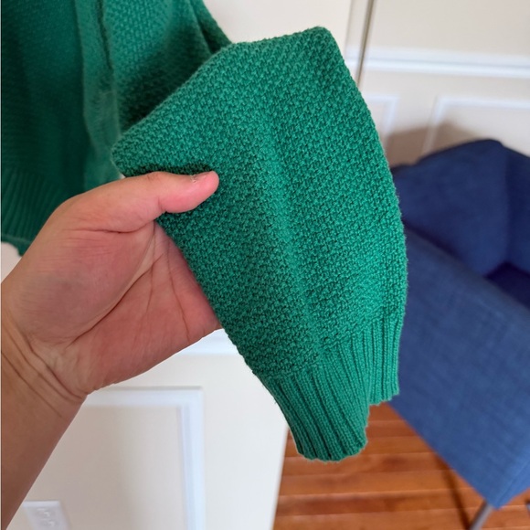 American Eagle V-Neck Cropped Knit Sweater Sz M St. Patrick’s Green Preppy - Picture 4 of 9